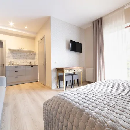 ゲストハウス Rasos 3*