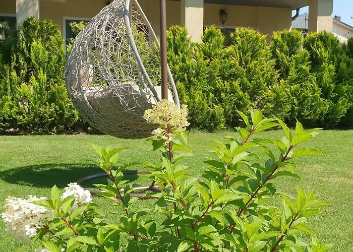 Rasos בית הארחה