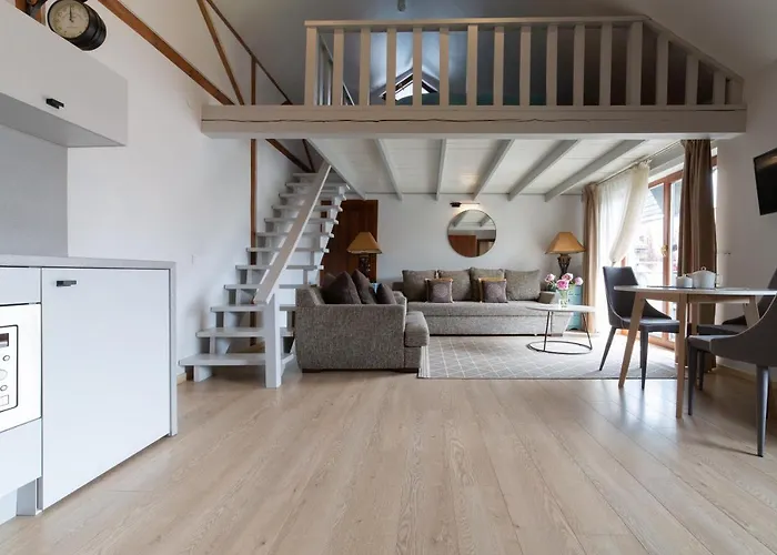 Rasos בית הארחה פלאנגה